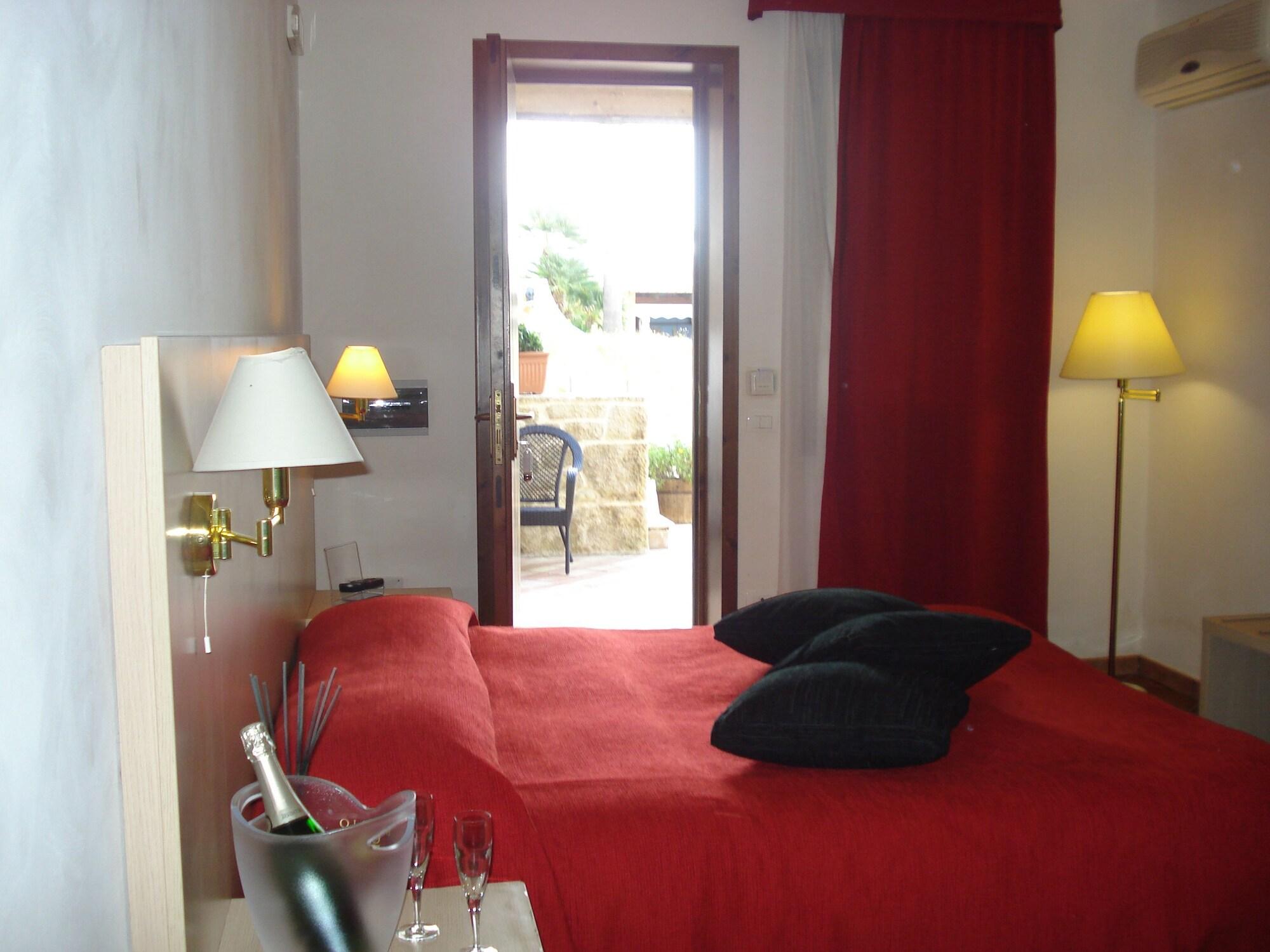 Villa Carlo Resort Марсала Екстериор снимка