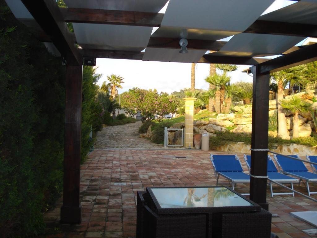 Villa Carlo Resort Марсала Екстериор снимка