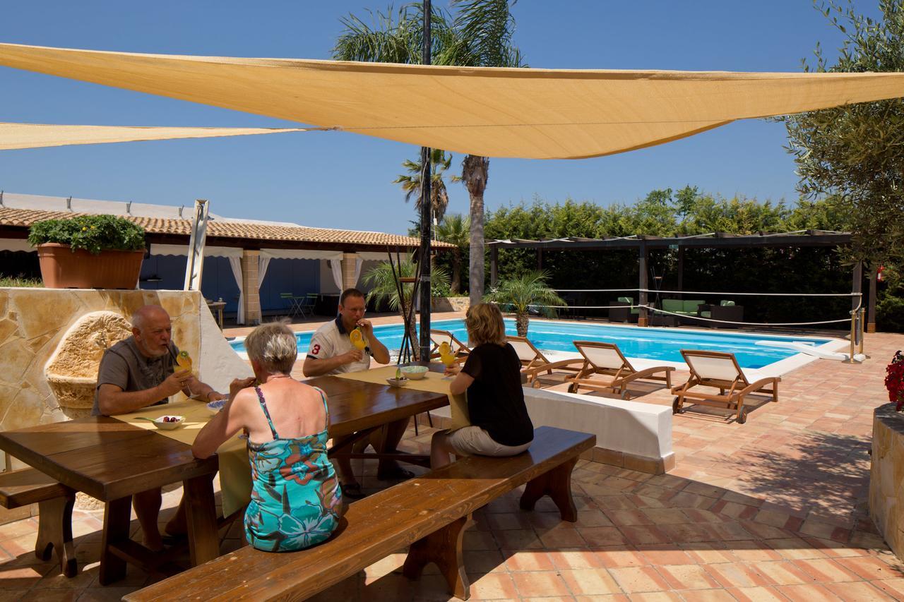 Villa Carlo Resort Марсала Стая снимка